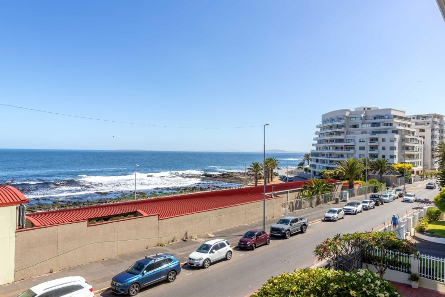 2 Bedroom Property for Sale in Sea Point Western Cape